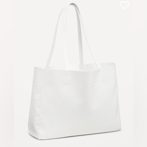 Old Navy Handbags - OLD NAVY WHITE FAUX LEATHER TOTE BAG